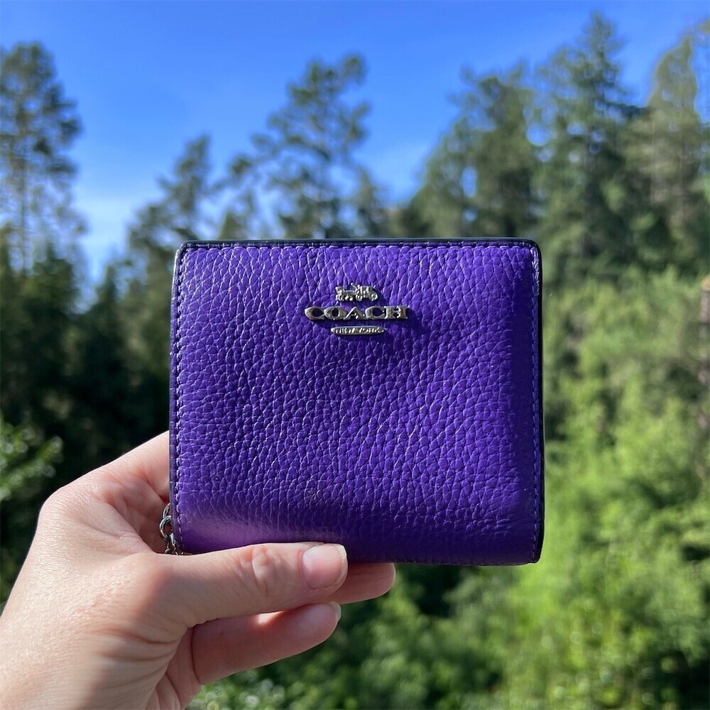 COACH Purple Pebble Leather Bifold Snap Wallet with Silver Hardware AUTHENTIC